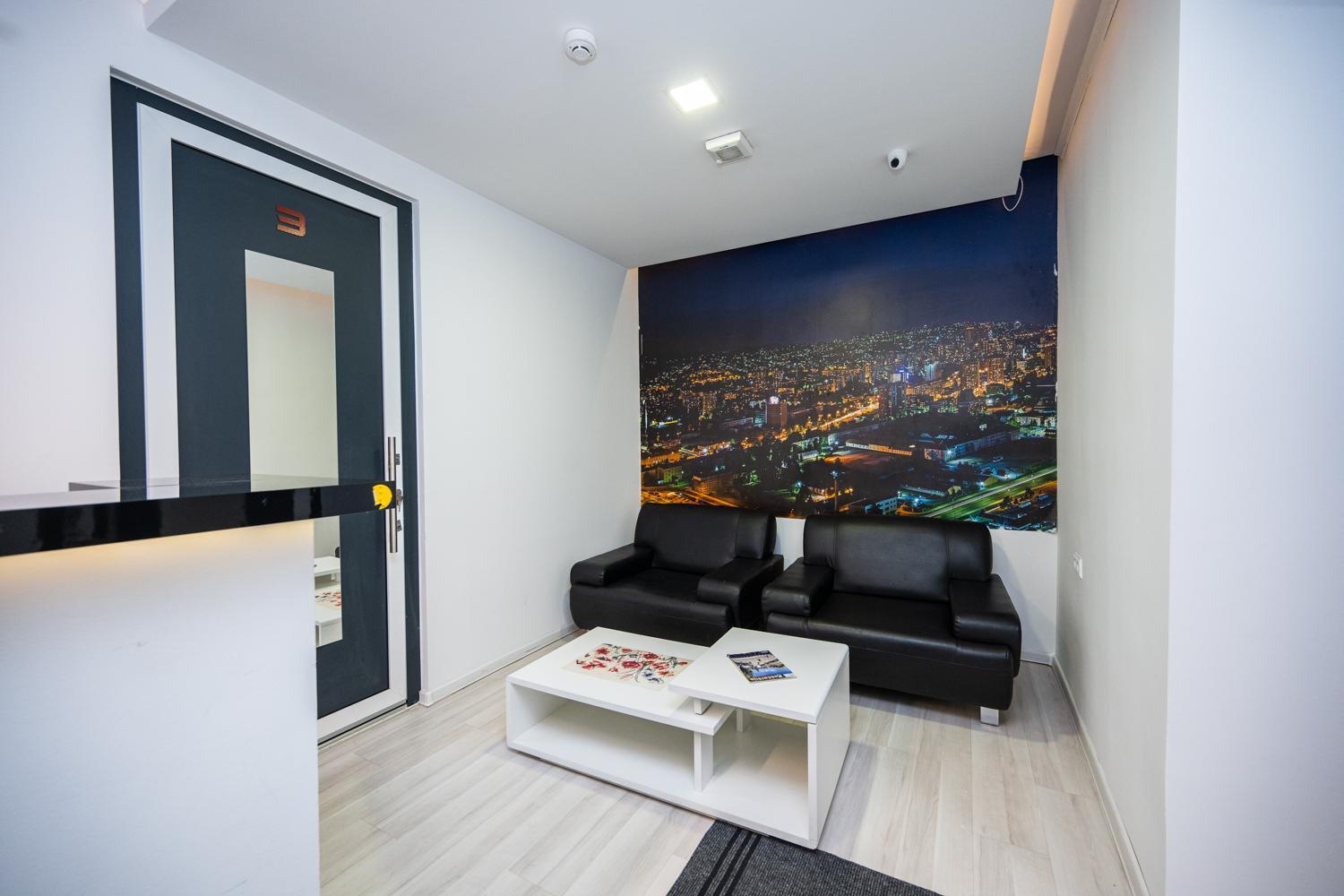 Modern And Design Apartments Near Cathedral Сараево Экстерьер фото