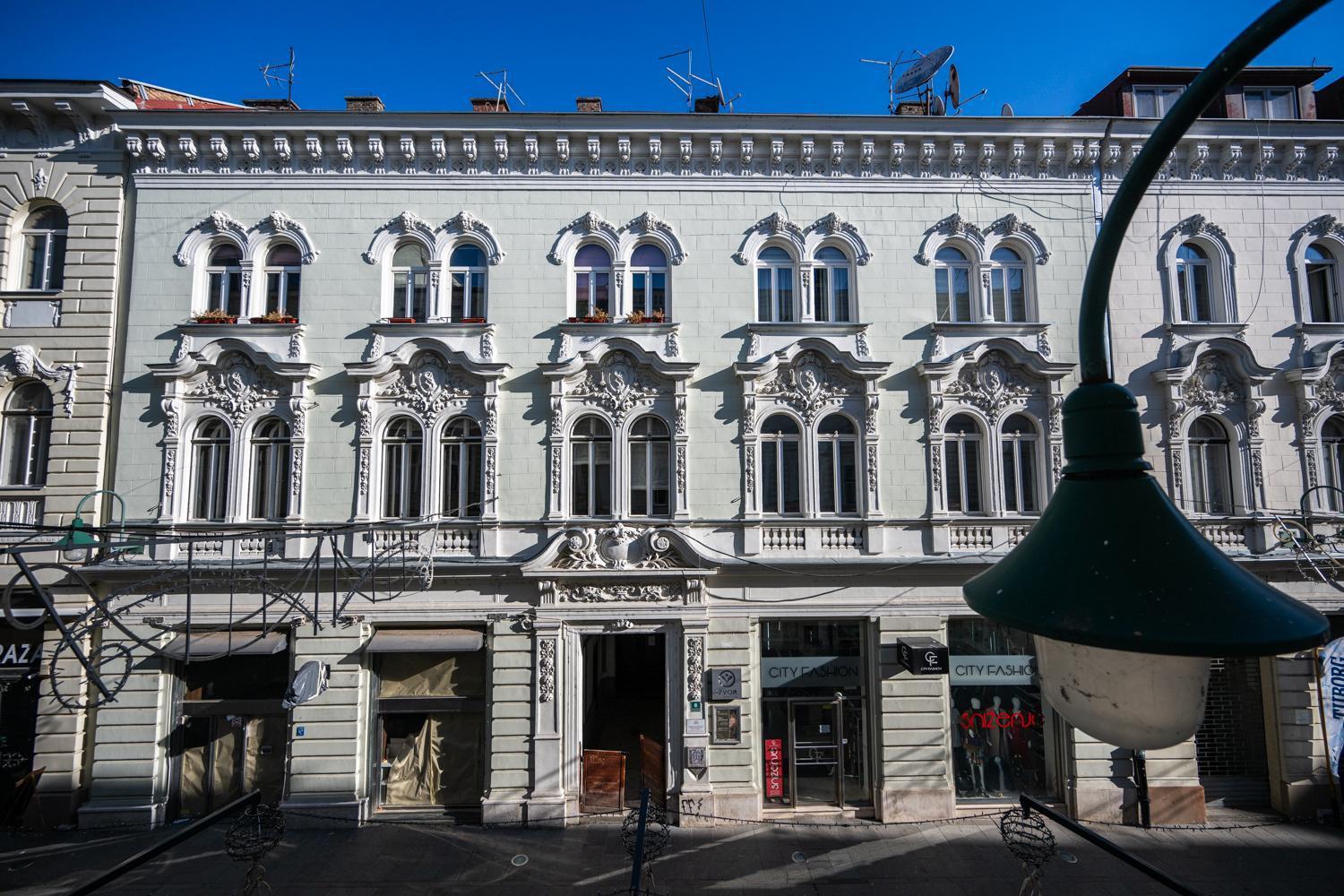 Modern And Design Apartments Near Cathedral Сараево Экстерьер фото