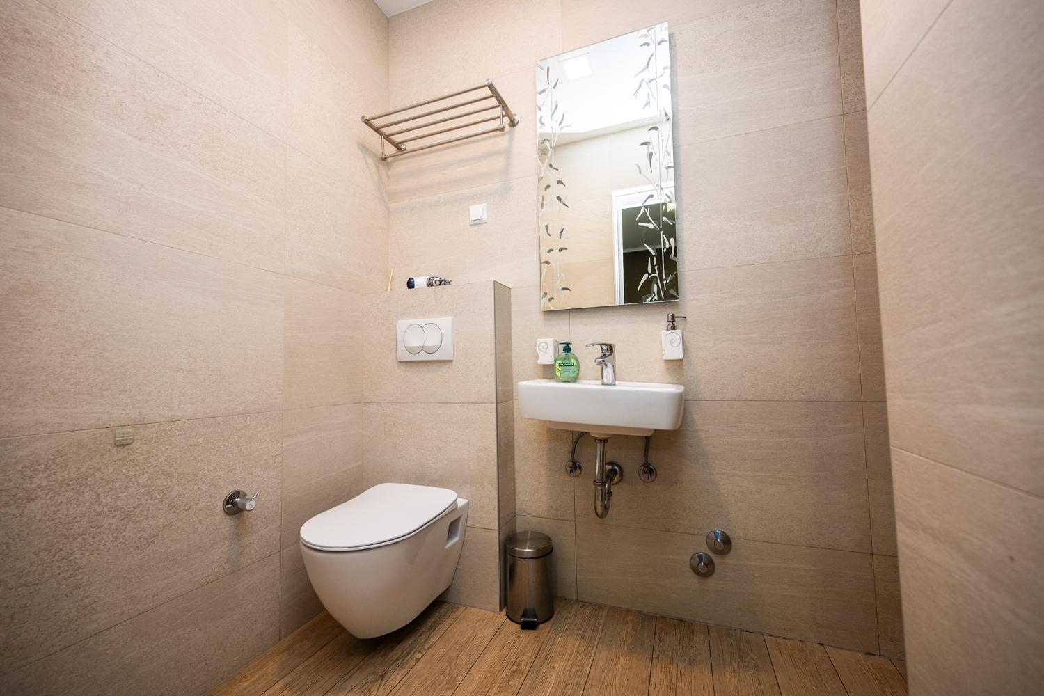 Modern And Design Apartments Near Cathedral Сараево Экстерьер фото