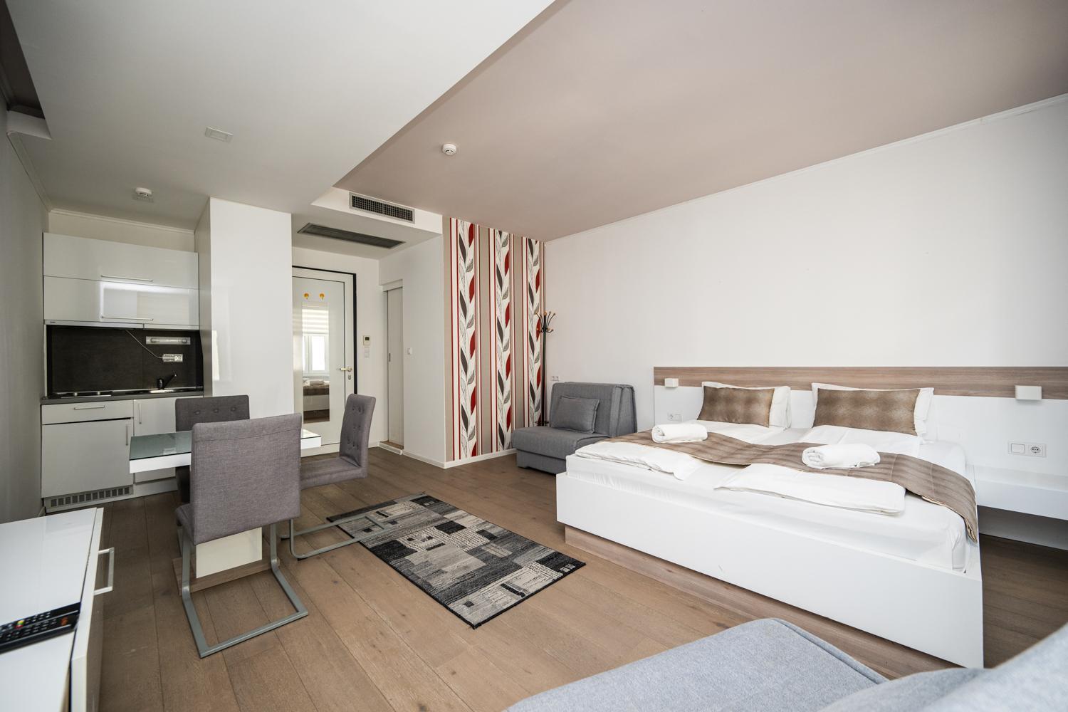 Modern And Design Apartments Near Cathedral Сараево Экстерьер фото